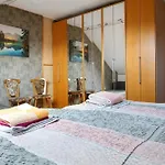 Apartmenthaus Fister アパート シュルッフゼー